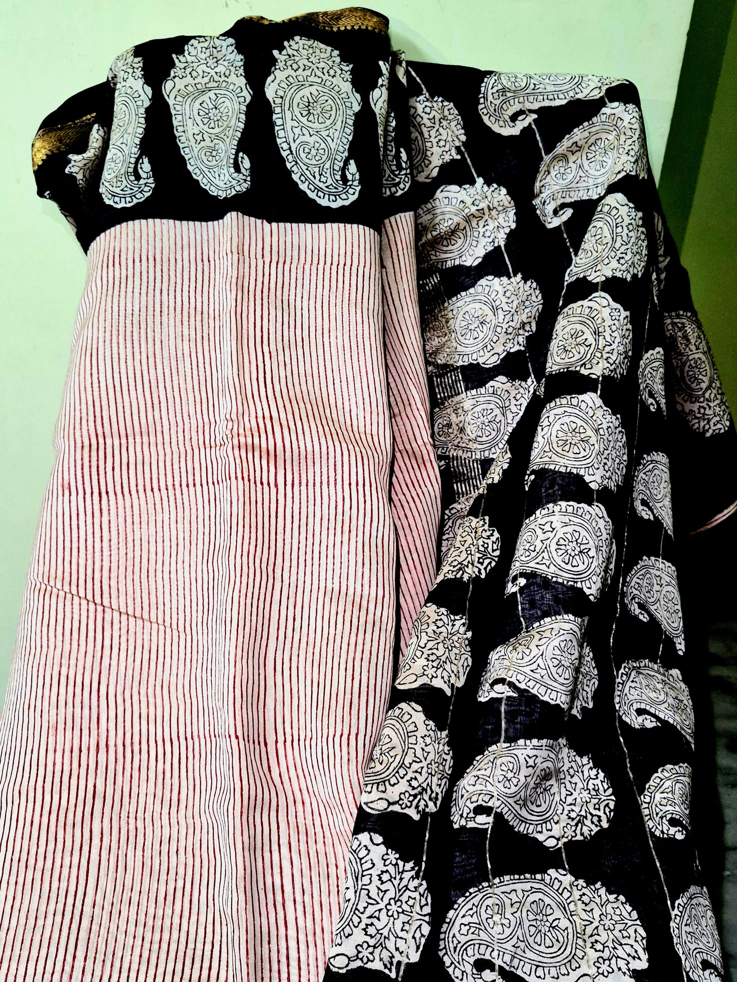 Royal Nizam Maheshwari Silk – Handblocked Elegance in Natural Dyes