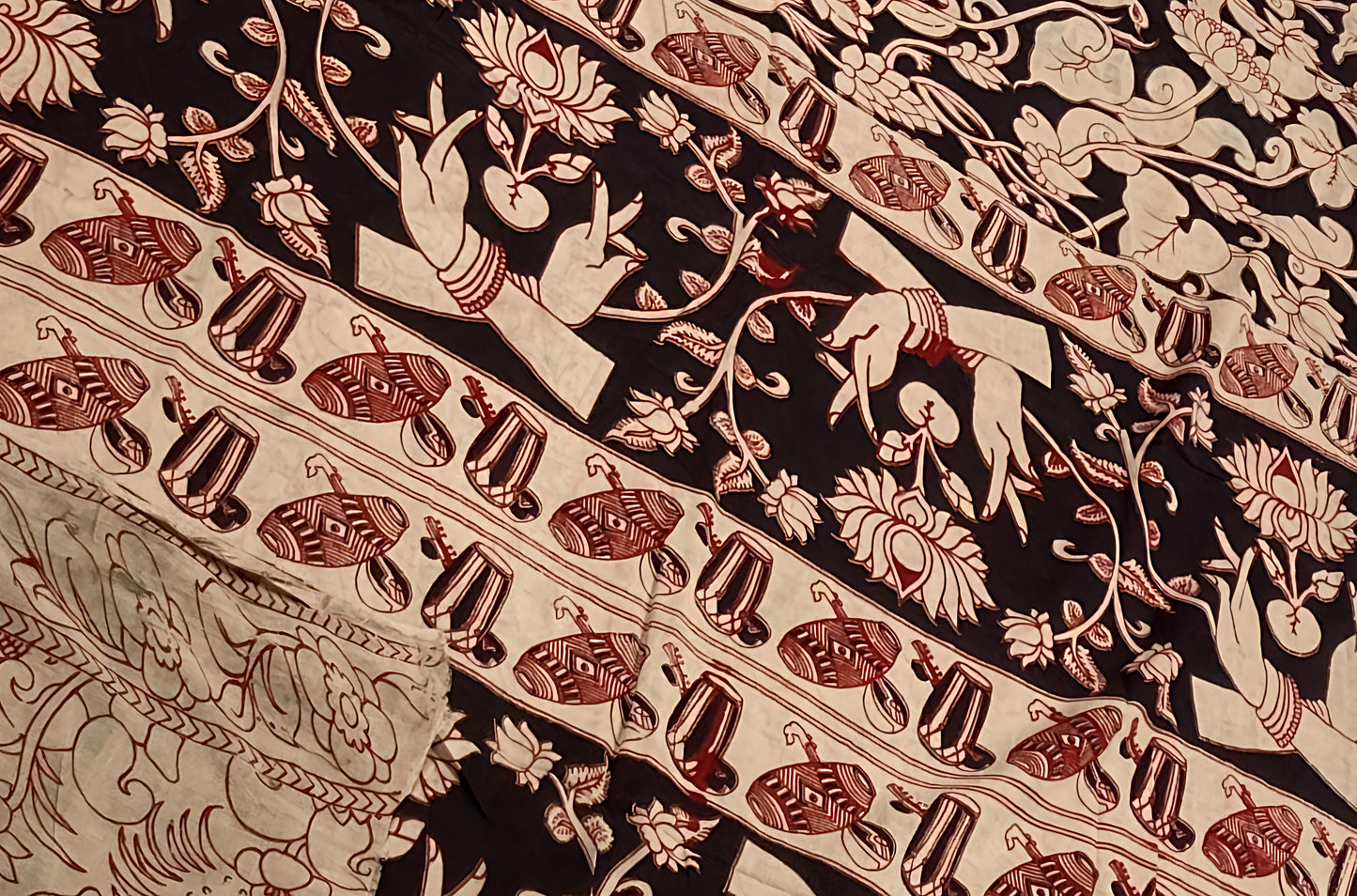 Pure Malmal Cotton - Kalamkari Raag Rekha